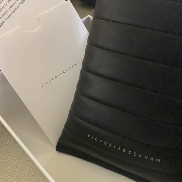 Made in Italy Original Victoria Beckham sunglasses original case/ box - Picture 7 of 14